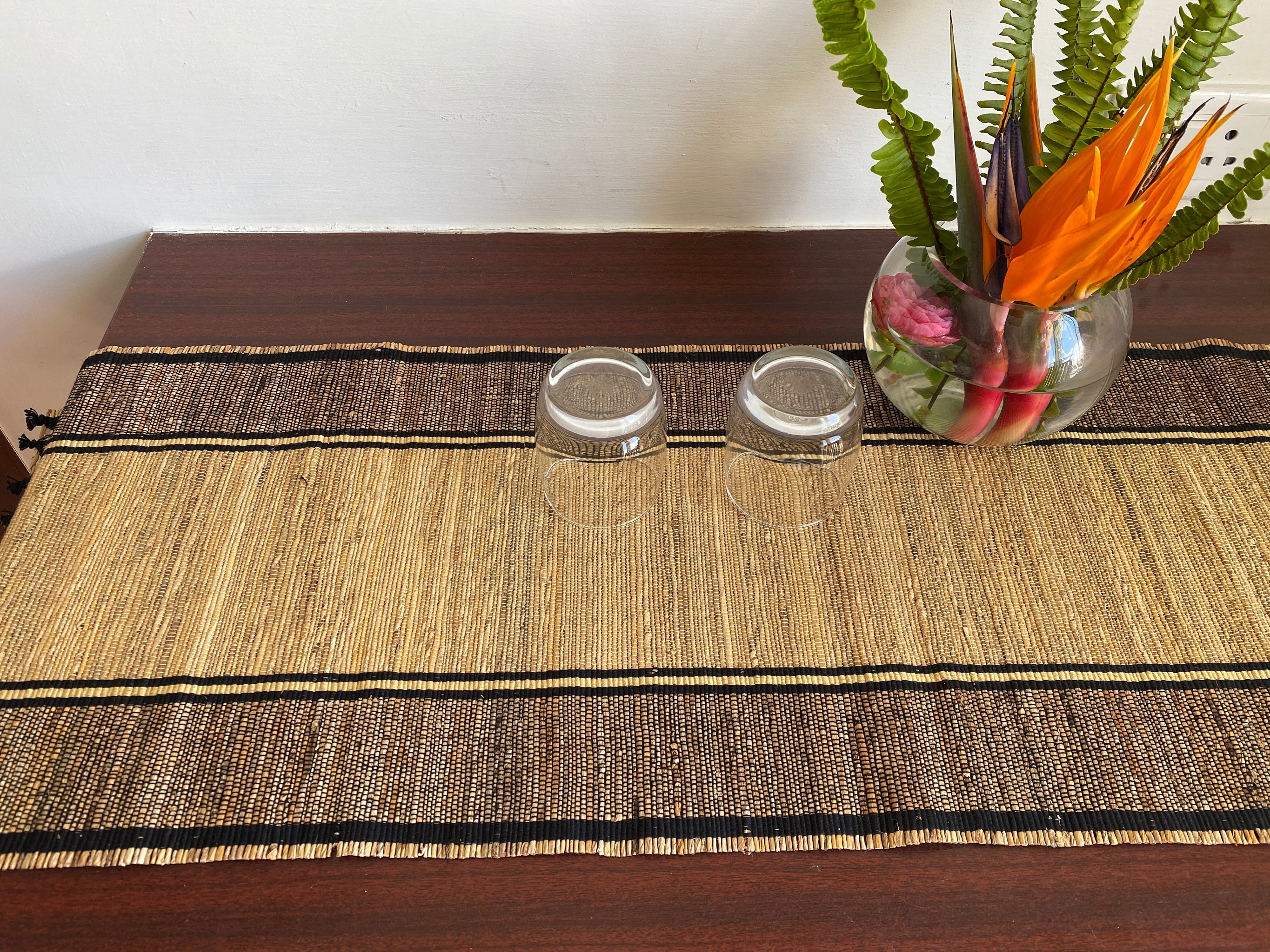 Natural Handmade River Grass Table Runner with 6 Dining Table Mats