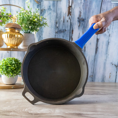 Cast Iron Skillet with Silicon grip(8.75 Inches)